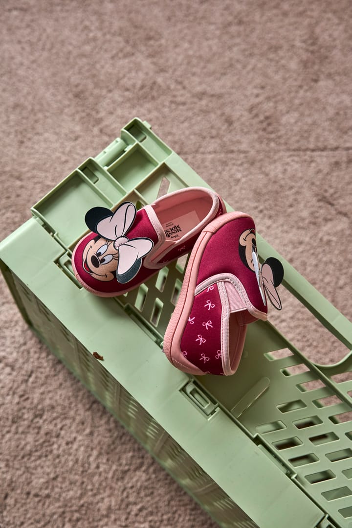 Koselige Disney-tøfler til barn! DISNEY Koselige Disney-tøfler til barn! DISNEY