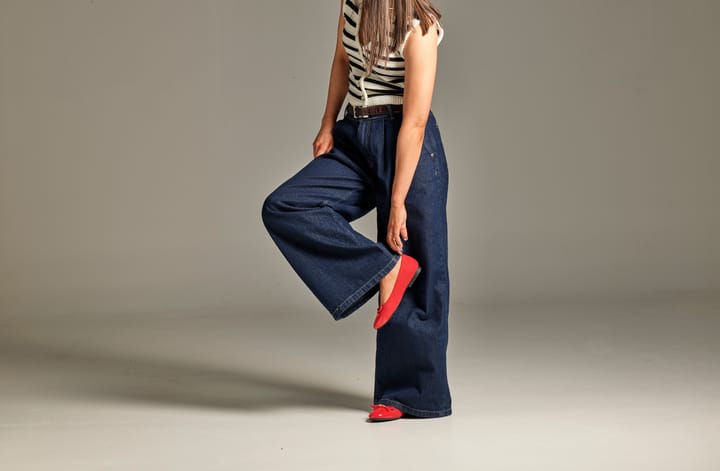 PRIVÉ 1623 RED PRIVÉ PRIVÉ 1623 RED PRIVÉ