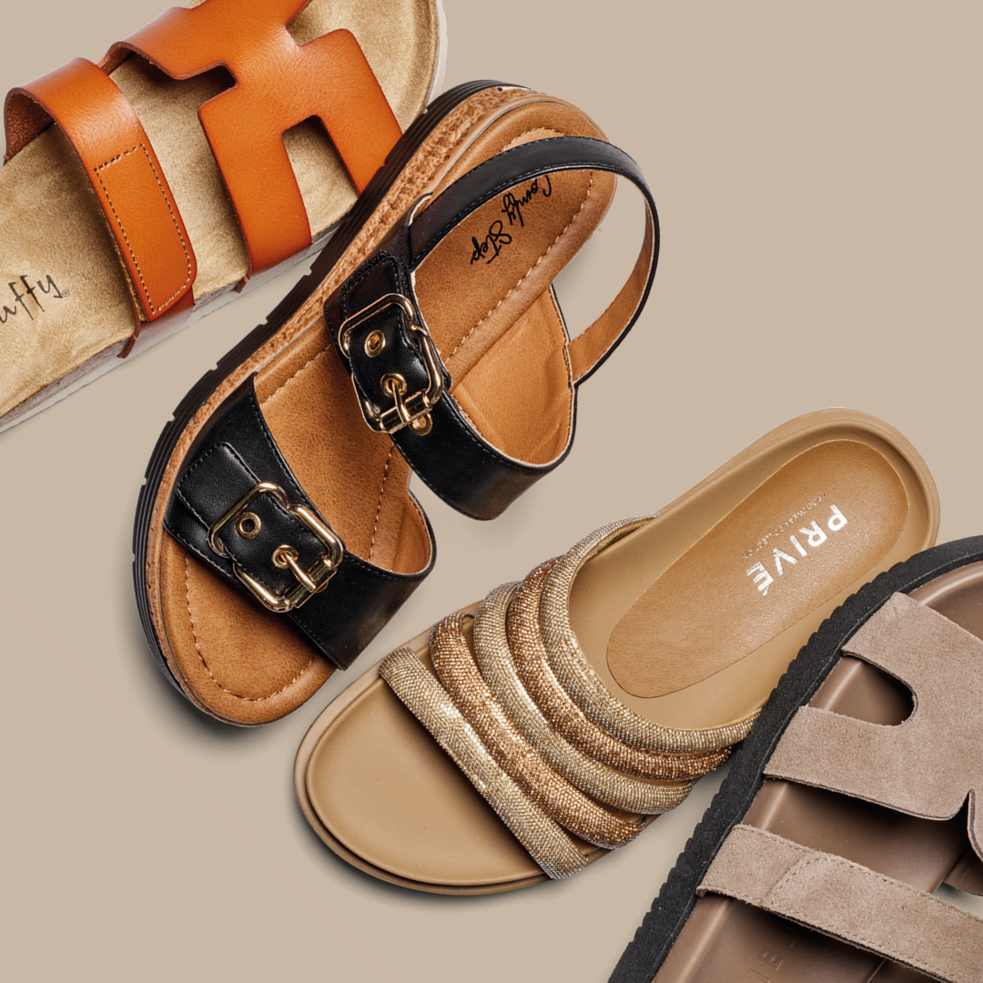 Tre elegante sandaler i forskjellige stiler: lys brunmed H-spenne, svarte med gullspenne og beige PRIVE-sandaler med gulldetaljer.