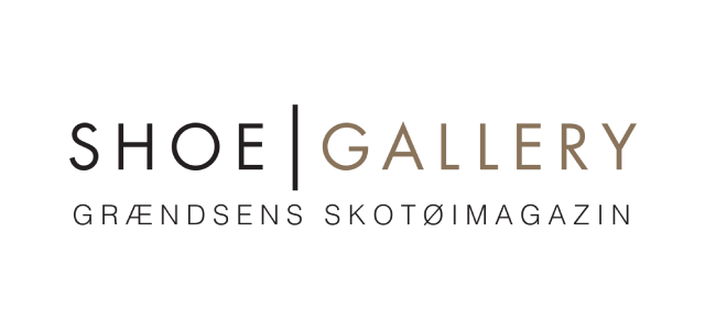 Logo: Teksten "SHOE | GALLERY" over "GRÆNDSENS SKOTØIMAGAZIN" på hvit bakgrunn.